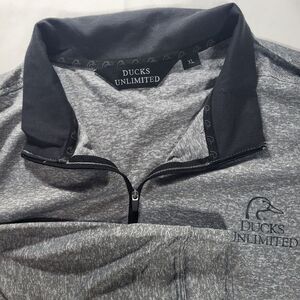 Ducks Unlimited Men's‎ XL Gray Lightweight 1/4 Zip Long Sleeve Pullover